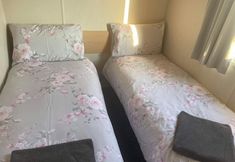 Lainnya 3 2022 Holiday Home 2 Bedroom With Decking