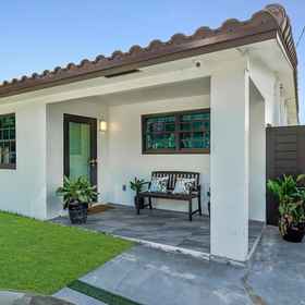 Primary image 1 ยูนิต 2 ชายหาดดาเนีย ในดาเนียบีช, โรงแรม & ที่พัก Patrick J. Meli Park and Community Center