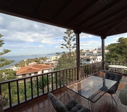 Others 2 Beautiful 2-bed House in Saronida
