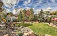 Others 6 Beautiful Reno Home w/ Private Yard + Hot Tub