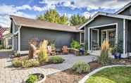 Others 4 Beautiful Reno Home w/ Private Yard + Hot Tub