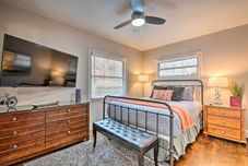 其他 Atlanta Retreat w/ Deck in Greenbriar Area!