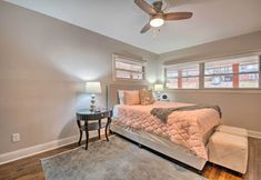 Others 5 Atlanta Retreat w/ Deck in Greenbriar Area!