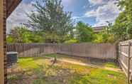 Khác 2 College Station Townhome w/ Fenced Backyard!