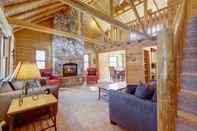 Others Interlochen Cabin w/ Fireplace - Near State Park!