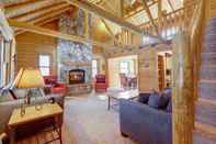 Others Interlochen Cabin w/ Fireplace - Near State Park!