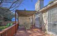 Lain-lain 2 San Antonio Abode w/ Spacious Backyard & Deck