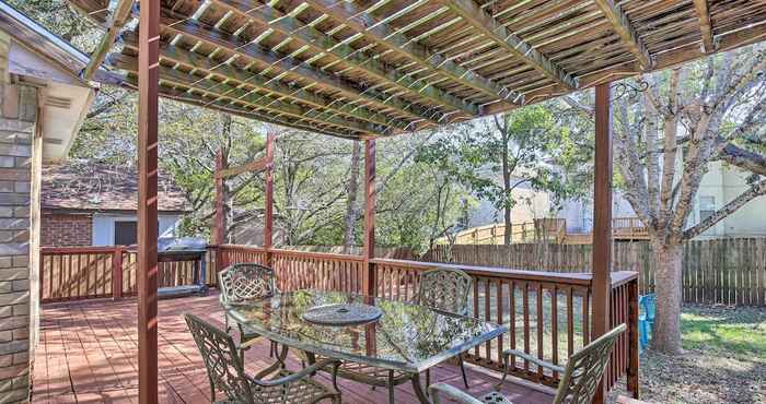 Lain-lain San Antonio Abode w/ Spacious Backyard & Deck