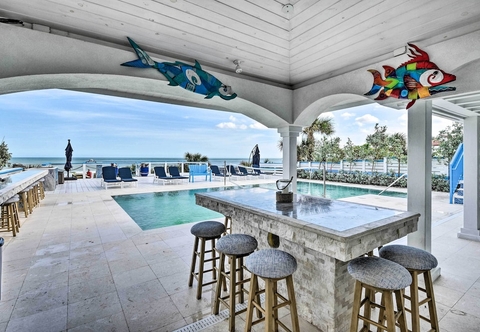 Others Lavish Beachfront House w/ Outdoor Kitchen!