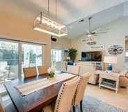 Others 2 Chic Naples Home w/ Lanai in Golf Community!