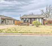 Others 2 Cozy Oklahoma City Home w/ Deck & Gas Grill!