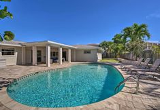 Others 5 Coastal Getaway w/ Heated Pool: Walk to Beach!