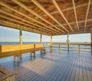 Others 2 Navarre Home With Fire Pit, Grill & Fishing Pier!