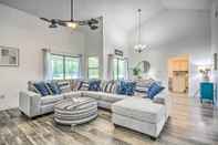 Lainnya Navarre Home w/ Game Area + Screened-in Porch