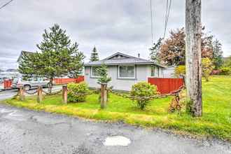 Lain-lain 4 Walkable Sitka Getaway w/ Community Perks!