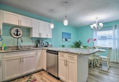 Others 7 Indian Rocks Beach Escape - Walk to Ocean!