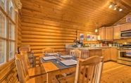 Others 6 Cozy Truckee Cabin w/ Sauna: 11 Mi to Sugar Bowl!