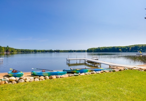 Others Interlochen Lakehouse w/ Deck, Fire Pit, & Dock!