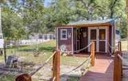 Others 2 Pet-friendly Canyon Lake Cabin, 1 Mi to Water!