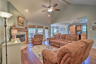 อื่นๆ 4 Cozy Home With Patio & Yard, 3 Mi to Lake Travis!