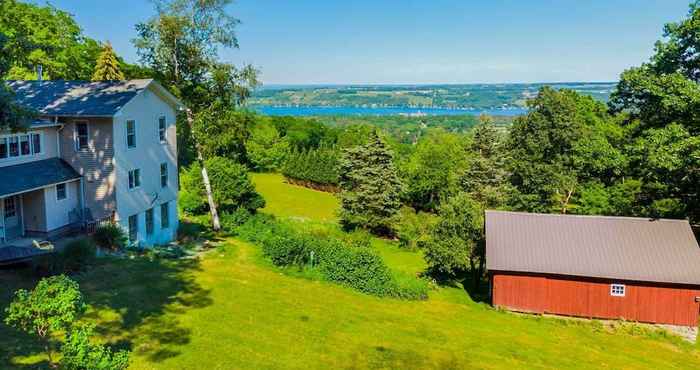 Others Spectacular Views w/ Deck, Fire Pit, & Game Room!