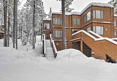 Others Lake Tahoe Mountain Condo < 2 Mi to Nevada Beach!