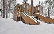 Others 2 Lake Tahoe Mountain Condo < 2 Mi to Nevada Beach!