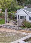 Imej utama Charming Nautical Cottage on Little Traverse Lake!