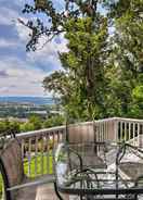 Imej utama Upscale Chattanooga Home on Missionary Ridge!