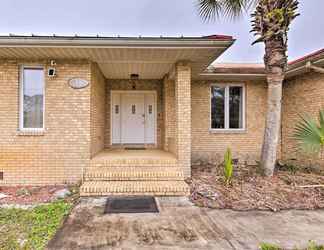 Others 2 Cheerful Lanark Village Oasis w/ Private Pool