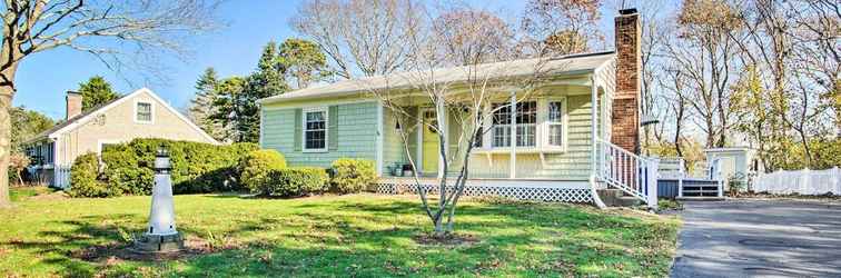 Others Hen Cove Home w/ Wood Deck - Walk to Beaches!