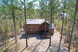 Others 4 Expansive Luxury Cabin: Game Room, Fire Pit, Deck!