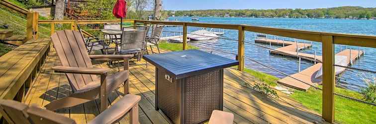 Others Serene Lakefront Escape: Boat Dock & Grill!