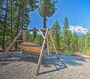 Others 3 Secluded Leavenworth Cabin w/ Mtn Views & Fire Pit