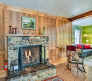 Others 5 Charming Buena Vista Creekside Home: Walk to Main!