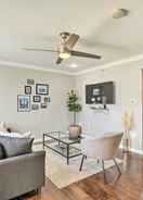 Imej utama Chic Townhome w/ Deck: 6 Mi to Dtwn Baltimore