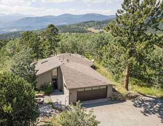 Others 2 Airy Forest Escape w/ Mountain Views + Hot Tub!