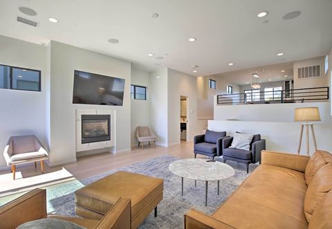 Others Chic San Diego Abode Rooftop Balcony + Bay Views!