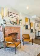 Imej utama Central & Trendy Baltimore Townhome: Pets OK!