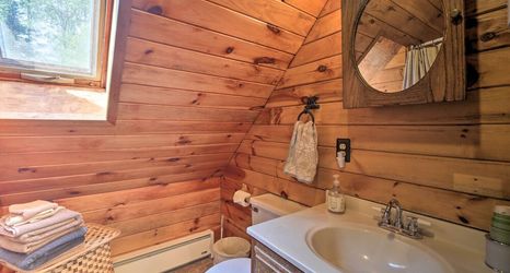 其他 2 Lake Placid Chalet: Deck & Forest Views!