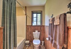 其他 7 Lake Placid Chalet: Deck & Forest Views!