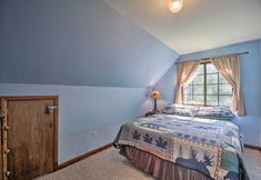 其他 6 Lake Placid Chalet: Deck & Forest Views!