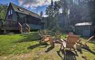 อื่นๆ 4 Charming Lake Placid Chalet w/ Deck & Forest Views