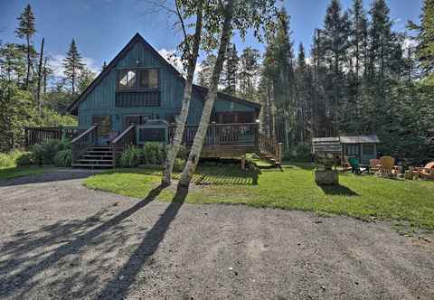 Lainnya Charming Lake Placid Chalet w/ Deck & Forest Views