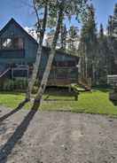 Imej utama Charming Lake Placid Chalet w/ Deck & Forest Views