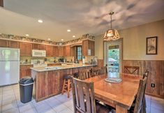 其他 3 Lake Placid Chalet: Deck & Forest Views!