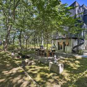 Primary image 1 Unique Southampton Getaway w/ Rooftop Deck!, Agawam Park Hotels