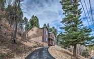 Others 3 Expansive Ruidoso House w/ Hot Tub, Deck & Grill!