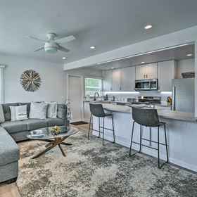 Primary image 1 Mod San Diego Apt w/ Patio - Walk to Harbor!, Hotel Pusat Konvensyen San Diego