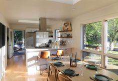 其他 7 Modern Hideaway w/ Deck + State Forest Access